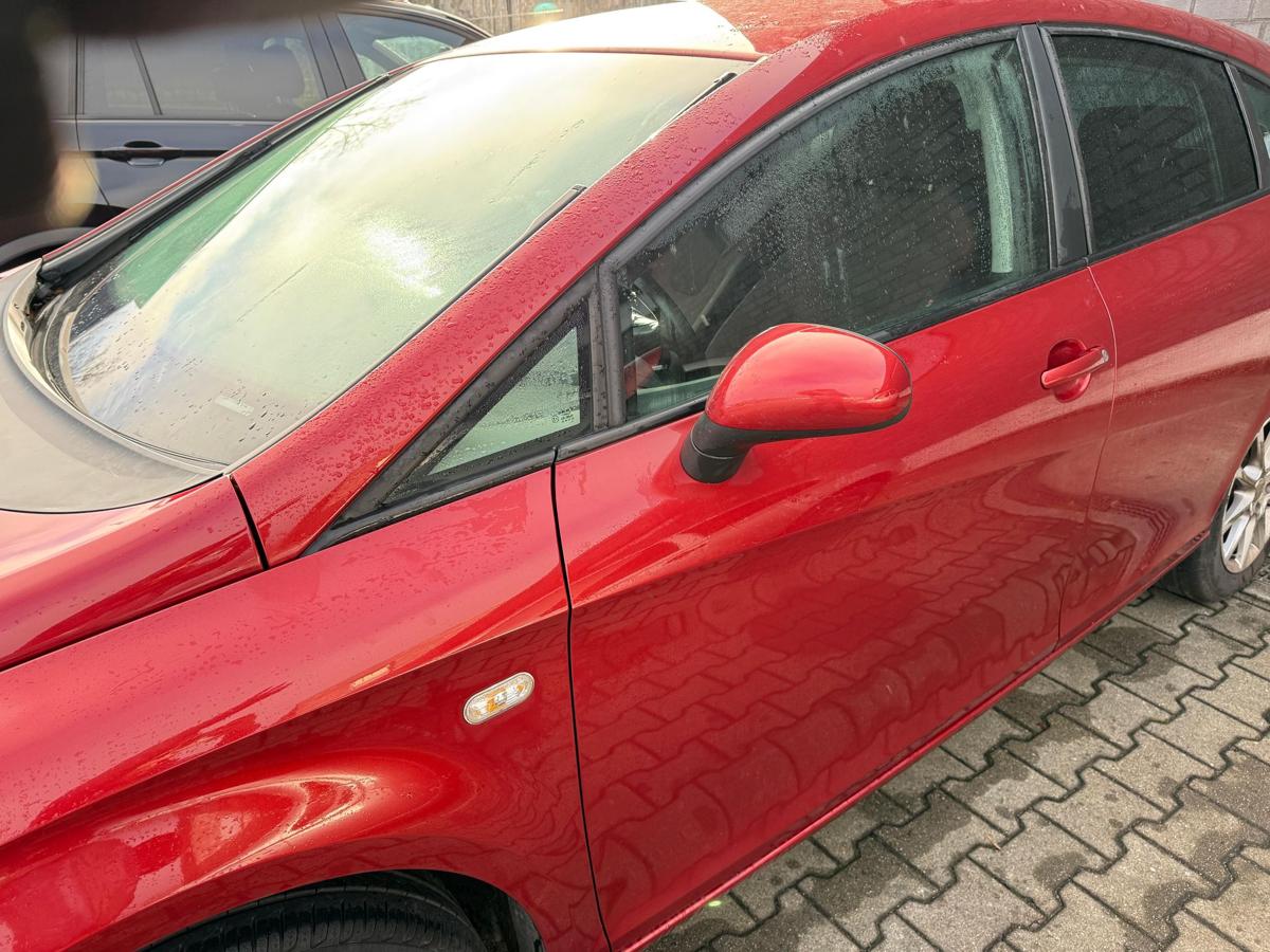 Seat Leon 1P original T&uuml;r vorn links LS3X Rojo Rubi 5 T&uuml;rer Rohbau BJ06
